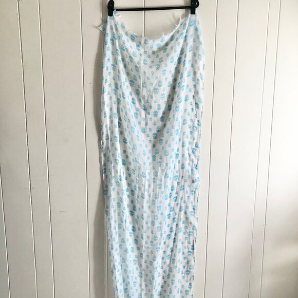 Retro Natasha Skull Pattern Large Scarf Aqua White Fringe - Picture 4 of 7